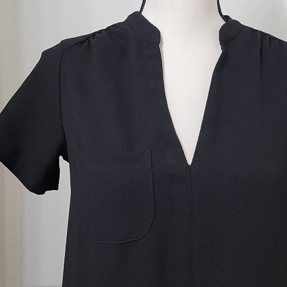 Lush Size XS Black "All In Favor" Crepe Shift Dress, V-Neck, Rounded Hem - Picture 2 of 15
